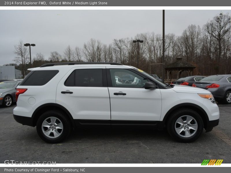 Oxford White / Medium Light Stone 2014 Ford Explorer FWD