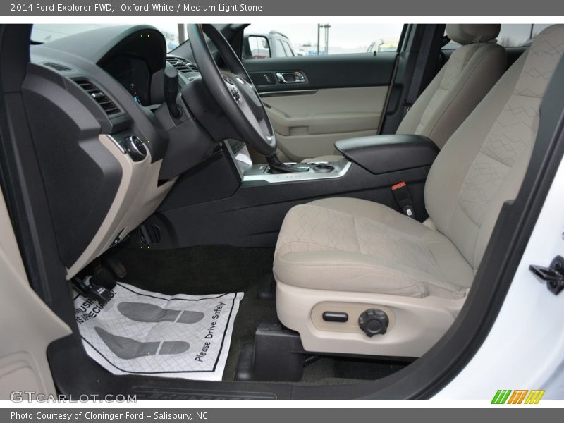 Oxford White / Medium Light Stone 2014 Ford Explorer FWD