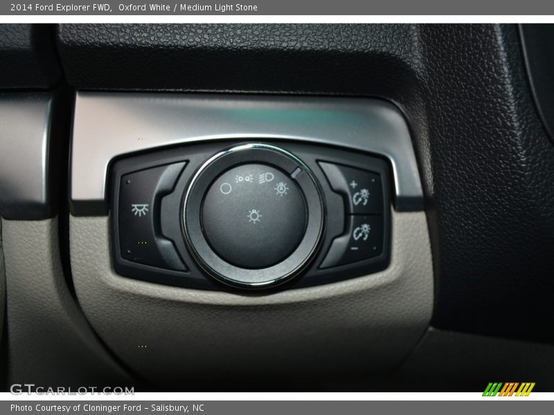 Oxford White / Medium Light Stone 2014 Ford Explorer FWD