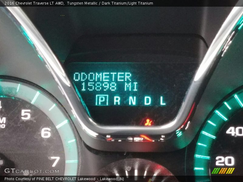 Tungsten Metallic / Dark Titanium/Light Titanium 2016 Chevrolet Traverse LT AWD