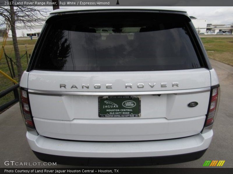 Fuji White / Espresso/Almond 2017 Land Rover Range Rover