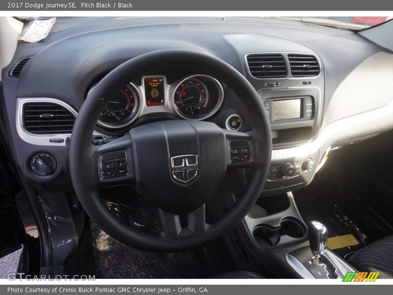 Pitch Black / Black 2017 Dodge Journey SE