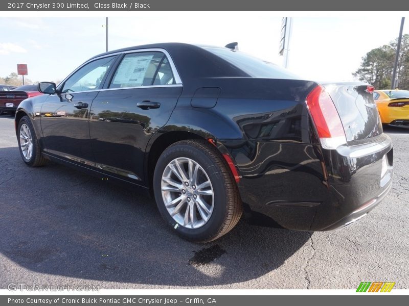 Gloss Black / Black 2017 Chrysler 300 Limited