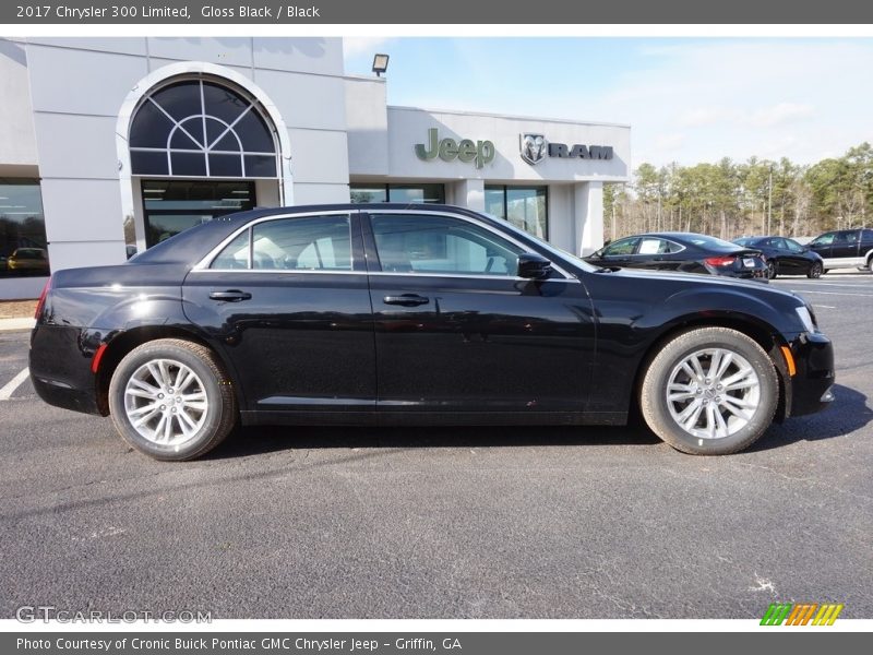 Gloss Black / Black 2017 Chrysler 300 Limited