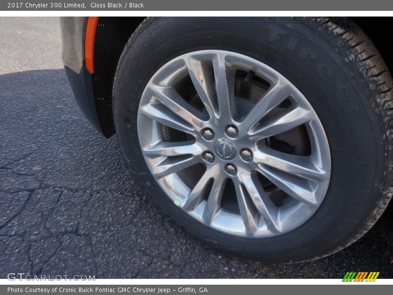 Gloss Black / Black 2017 Chrysler 300 Limited