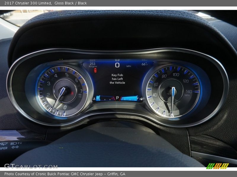 Gloss Black / Black 2017 Chrysler 300 Limited