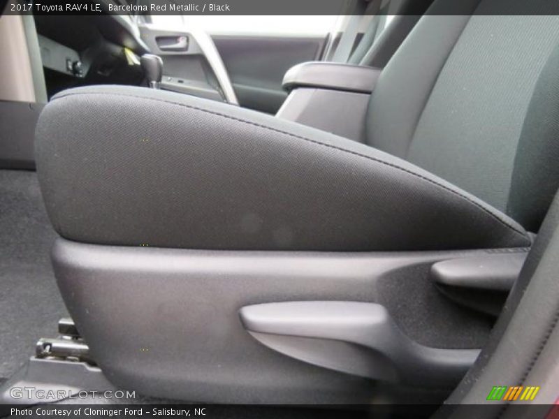 Barcelona Red Metallic / Black 2017 Toyota RAV4 LE