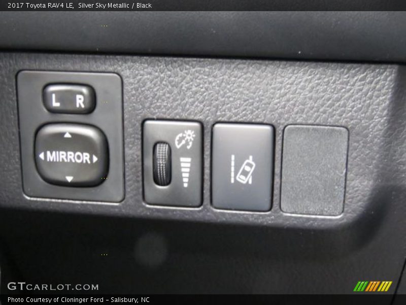 Silver Sky Metallic / Black 2017 Toyota RAV4 LE