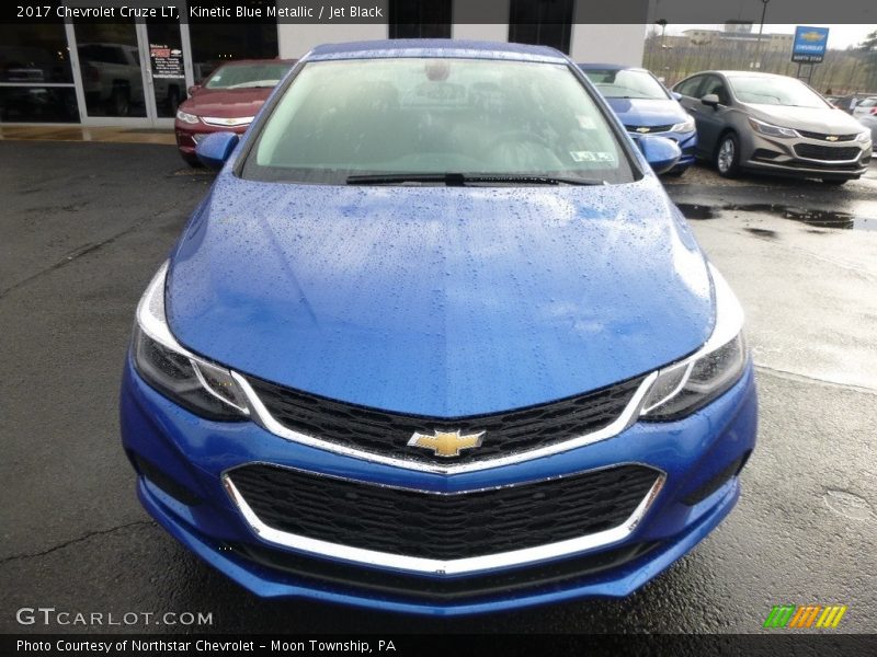 Kinetic Blue Metallic / Jet Black 2017 Chevrolet Cruze LT