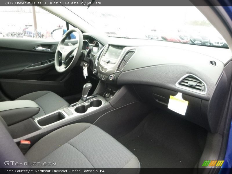 Kinetic Blue Metallic / Jet Black 2017 Chevrolet Cruze LT
