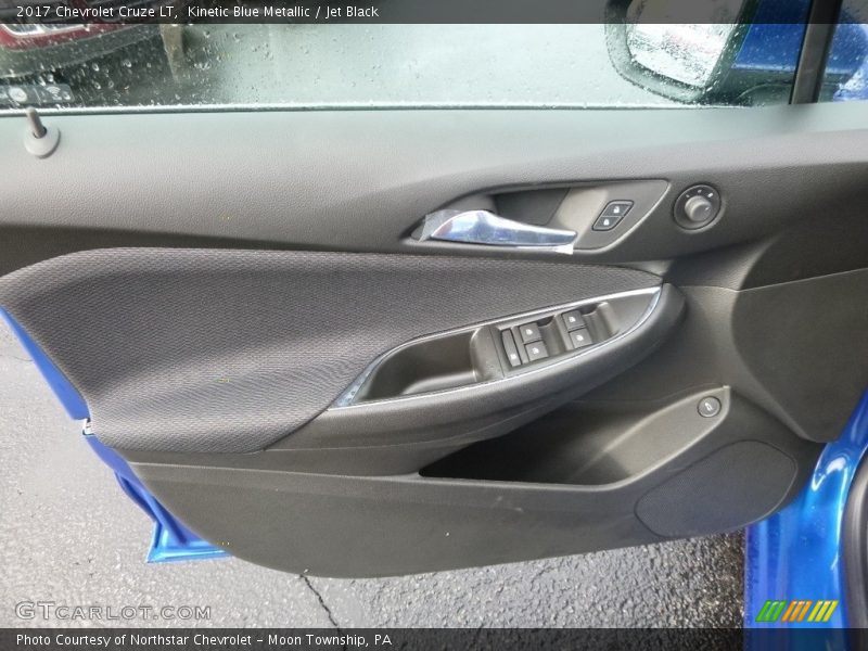Kinetic Blue Metallic / Jet Black 2017 Chevrolet Cruze LT