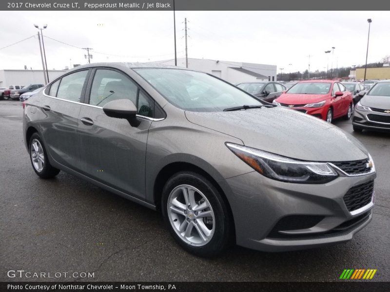 Pepperdust Metallic / Jet Black 2017 Chevrolet Cruze LT