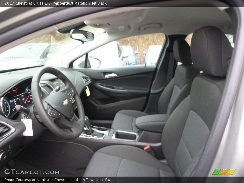 Pepperdust Metallic / Jet Black 2017 Chevrolet Cruze LT