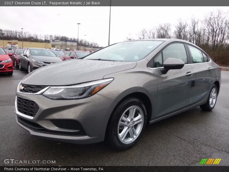 Pepperdust Metallic / Jet Black 2017 Chevrolet Cruze LT
