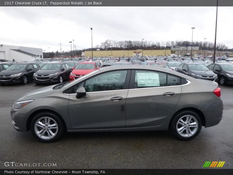 Pepperdust Metallic / Jet Black 2017 Chevrolet Cruze LT