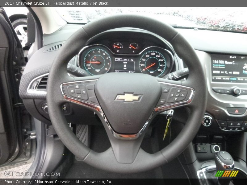Pepperdust Metallic / Jet Black 2017 Chevrolet Cruze LT