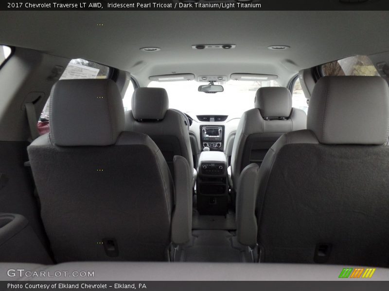Iridescent Pearl Tricoat / Dark Titanium/Light Titanium 2017 Chevrolet Traverse LT AWD