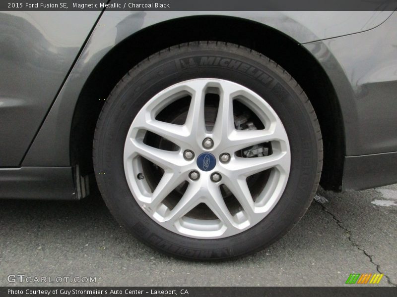 Magnetic Metallic / Charcoal Black 2015 Ford Fusion SE