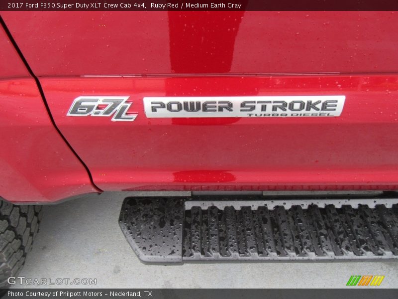  2017 F350 Super Duty XLT Crew Cab 4x4 Logo