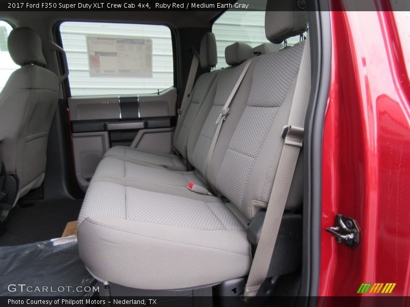 Rear Seat of 2017 F350 Super Duty XLT Crew Cab 4x4