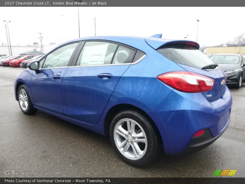 Kinetic Blue Metallic / Jet Black 2017 Chevrolet Cruze LT