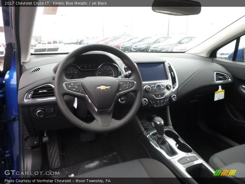 Kinetic Blue Metallic / Jet Black 2017 Chevrolet Cruze LT
