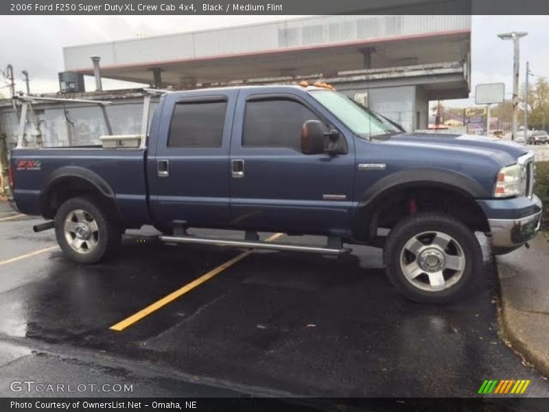 Black / Medium Flint 2006 Ford F250 Super Duty XL Crew Cab 4x4