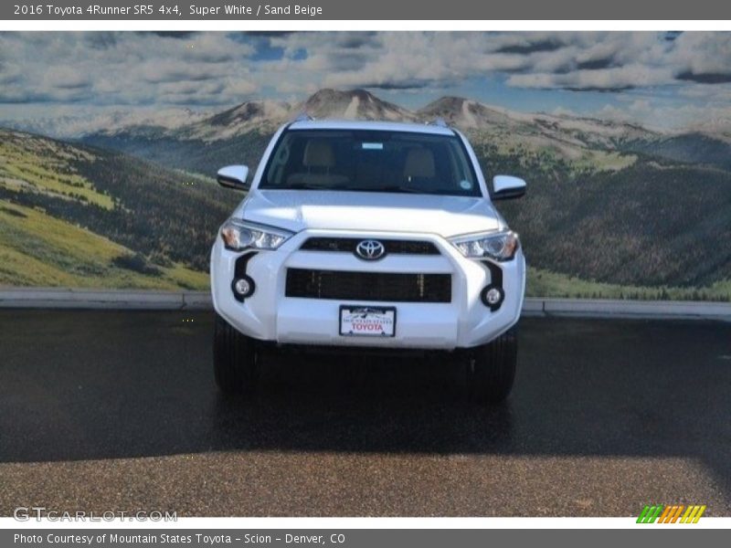 Super White / Sand Beige 2016 Toyota 4Runner SR5 4x4