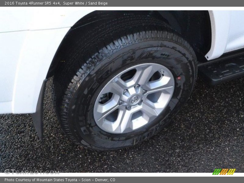 Super White / Sand Beige 2016 Toyota 4Runner SR5 4x4