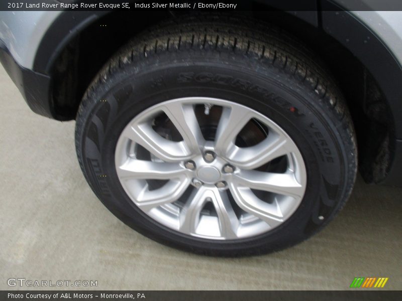 Indus Silver Metallic / Ebony/Ebony 2017 Land Rover Range Rover Evoque SE