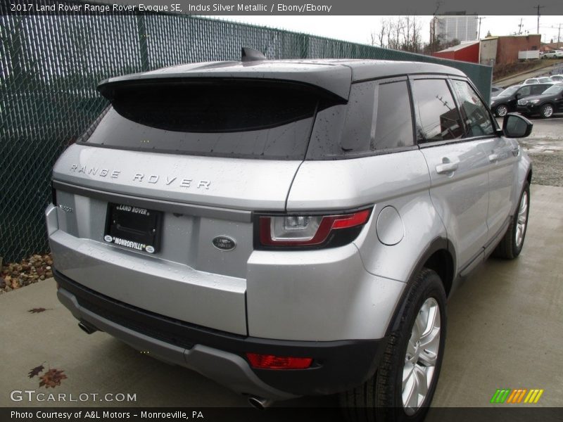 Indus Silver Metallic / Ebony/Ebony 2017 Land Rover Range Rover Evoque SE