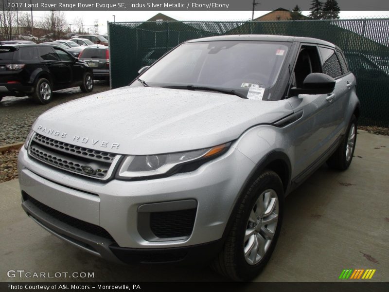 Indus Silver Metallic / Ebony/Ebony 2017 Land Rover Range Rover Evoque SE
