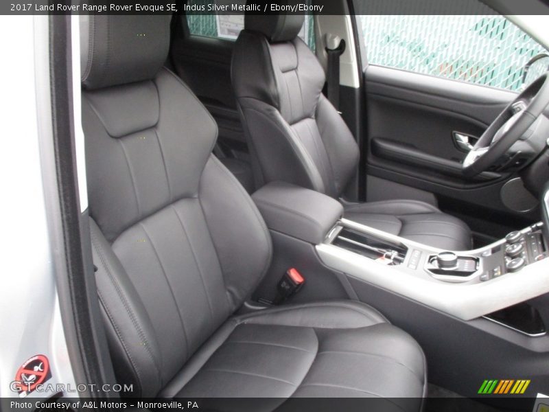 Indus Silver Metallic / Ebony/Ebony 2017 Land Rover Range Rover Evoque SE