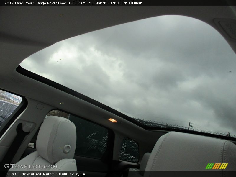 Narvik Black / Cirrus/Lunar 2017 Land Rover Range Rover Evoque SE Premium