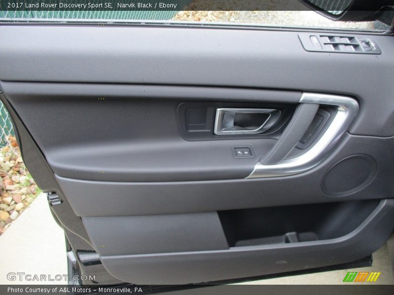 Narvik Black / Ebony 2017 Land Rover Discovery Sport SE