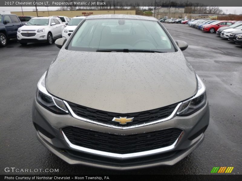 Pepperdust Metallic / Jet Black 2017 Chevrolet Cruze LT