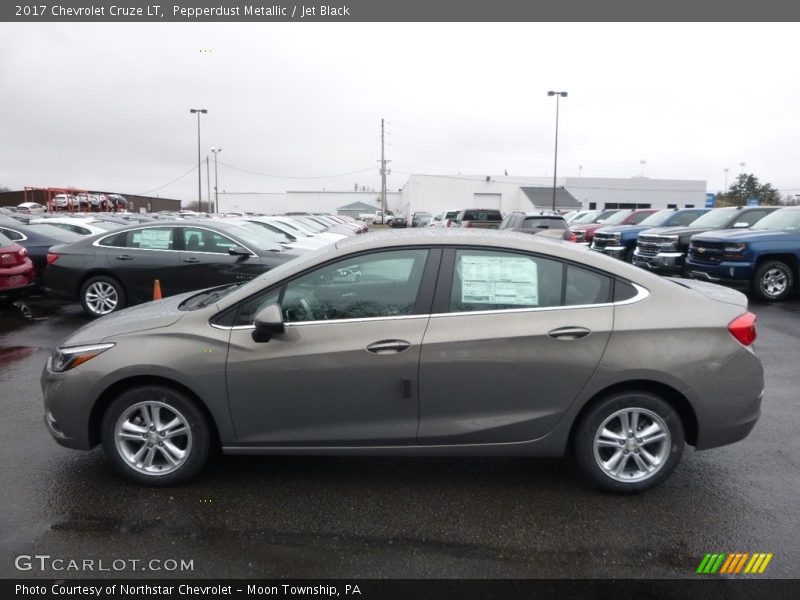 Pepperdust Metallic / Jet Black 2017 Chevrolet Cruze LT
