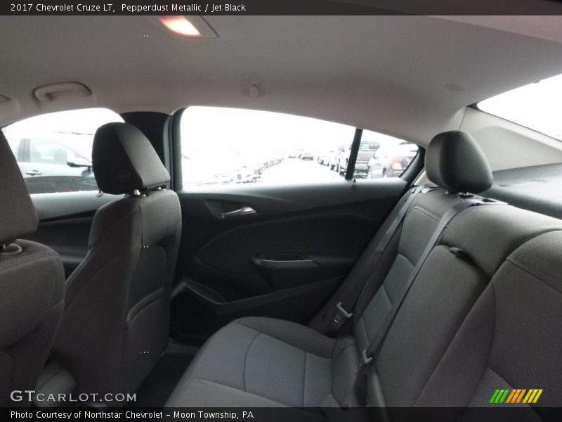 Pepperdust Metallic / Jet Black 2017 Chevrolet Cruze LT