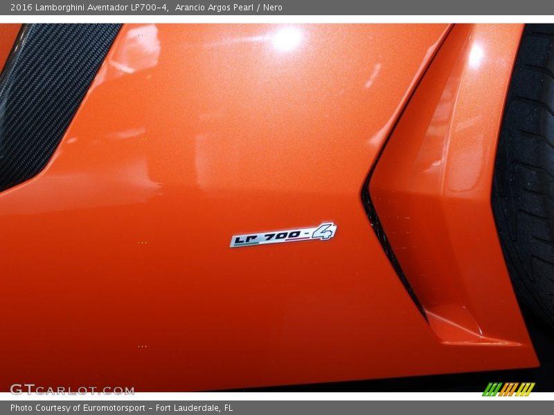  2016 Aventador LP700-4 Logo