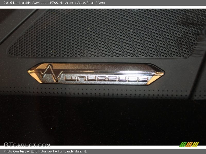 Arancio Argos Pearl / Nero 2016 Lamborghini Aventador LP700-4