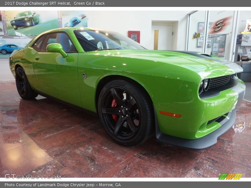 Front 3/4 View of 2017 Challenger SRT Hellcat