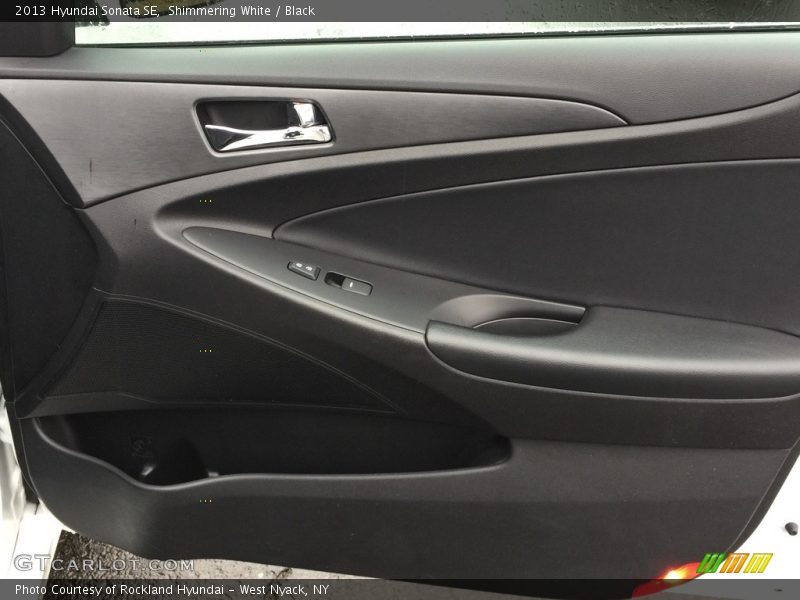 Shimmering White / Black 2013 Hyundai Sonata SE