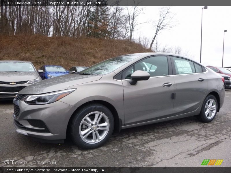 Pepperdust Metallic / Jet Black 2017 Chevrolet Cruze LT