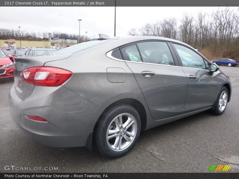 Pepperdust Metallic / Jet Black 2017 Chevrolet Cruze LT