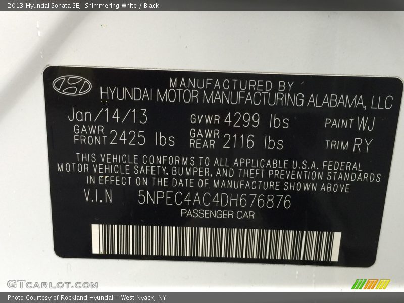 Shimmering White / Black 2013 Hyundai Sonata SE