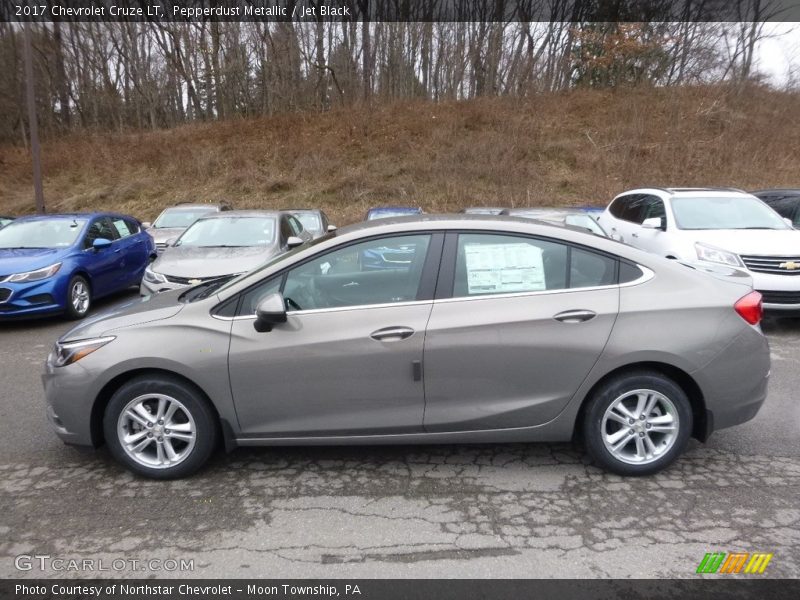 Pepperdust Metallic / Jet Black 2017 Chevrolet Cruze LT