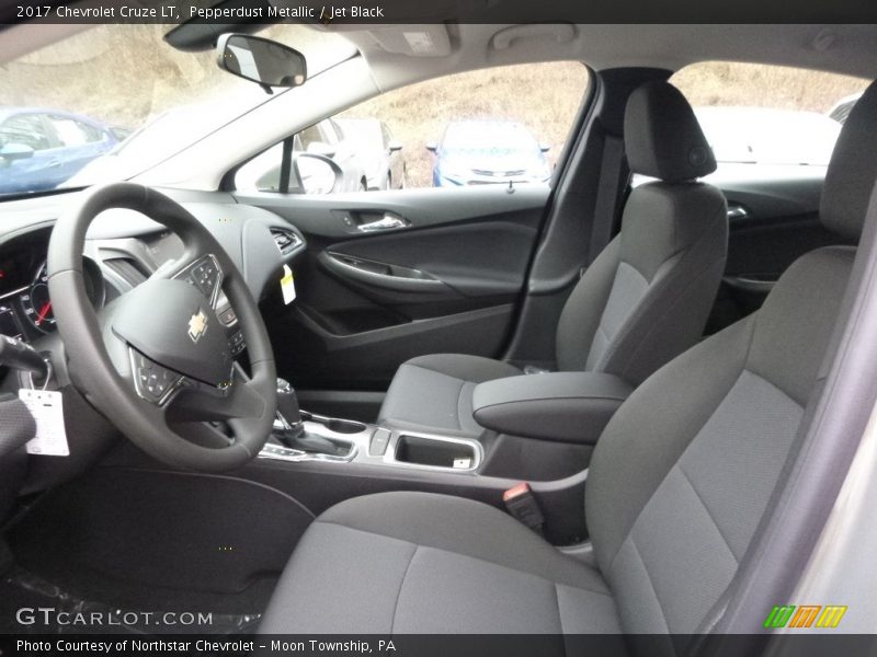 Pepperdust Metallic / Jet Black 2017 Chevrolet Cruze LT