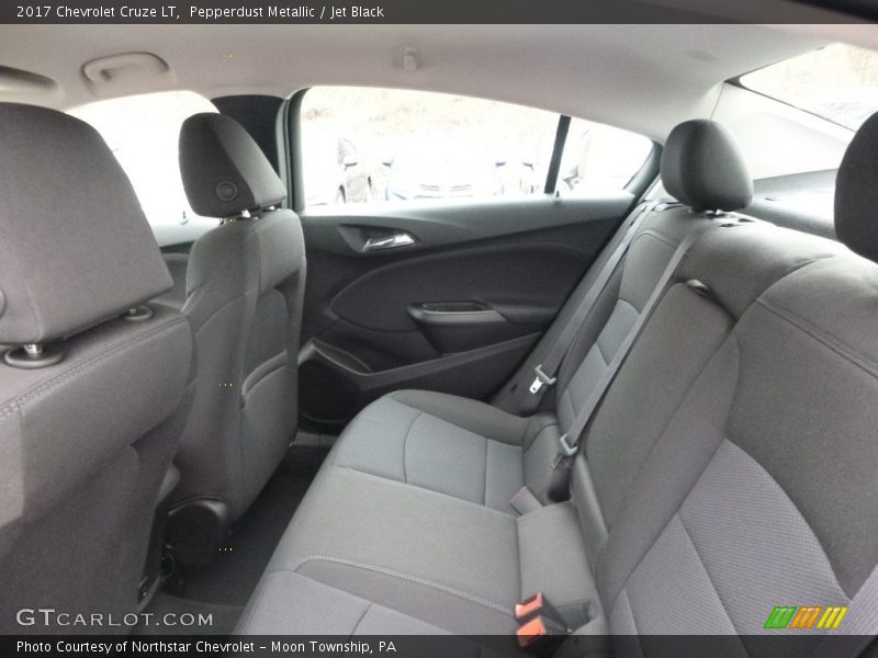 Pepperdust Metallic / Jet Black 2017 Chevrolet Cruze LT