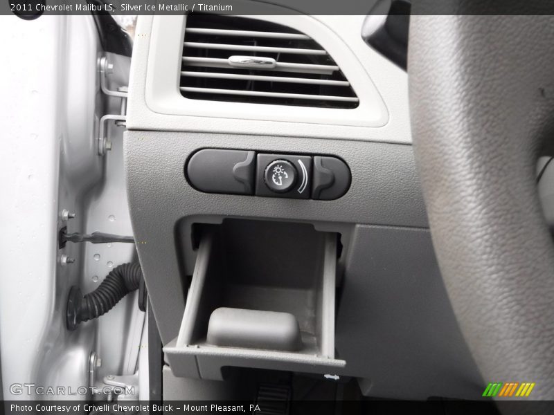 Silver Ice Metallic / Titanium 2011 Chevrolet Malibu LS