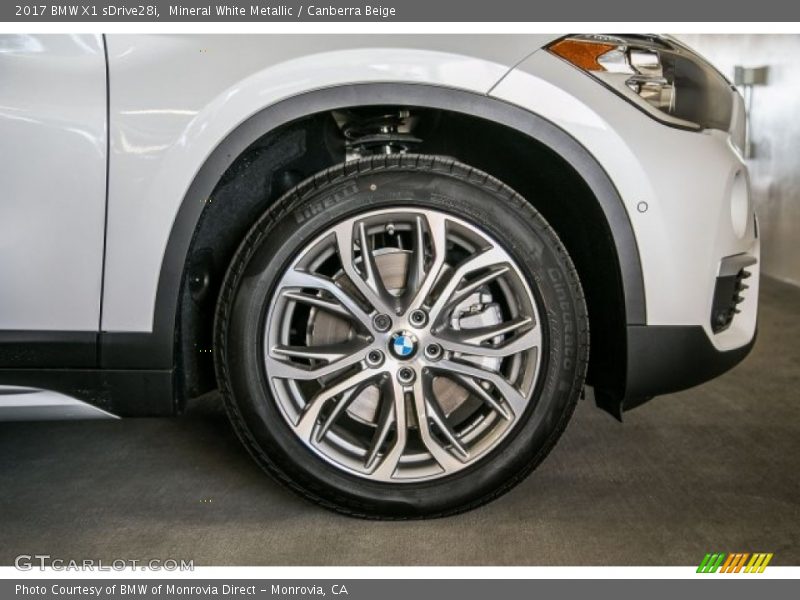 Mineral White Metallic / Canberra Beige 2017 BMW X1 sDrive28i